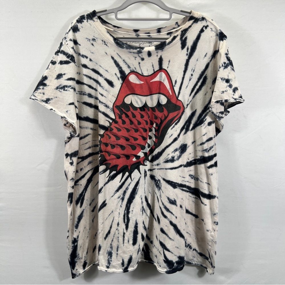 Tie-Dye Graphic Tongue Tee - Red & Black